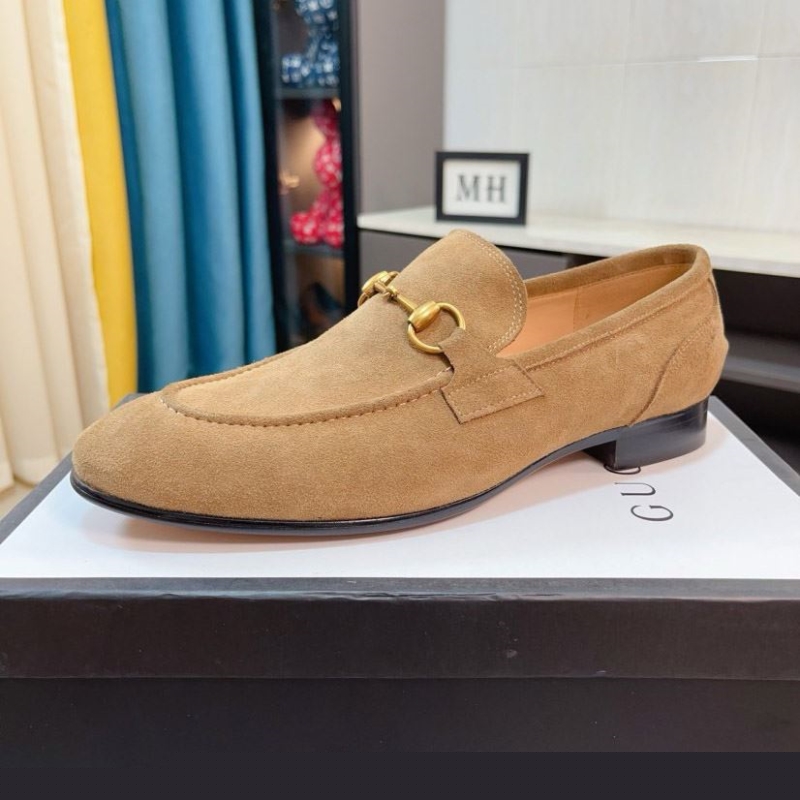 G*u*i leather shoes